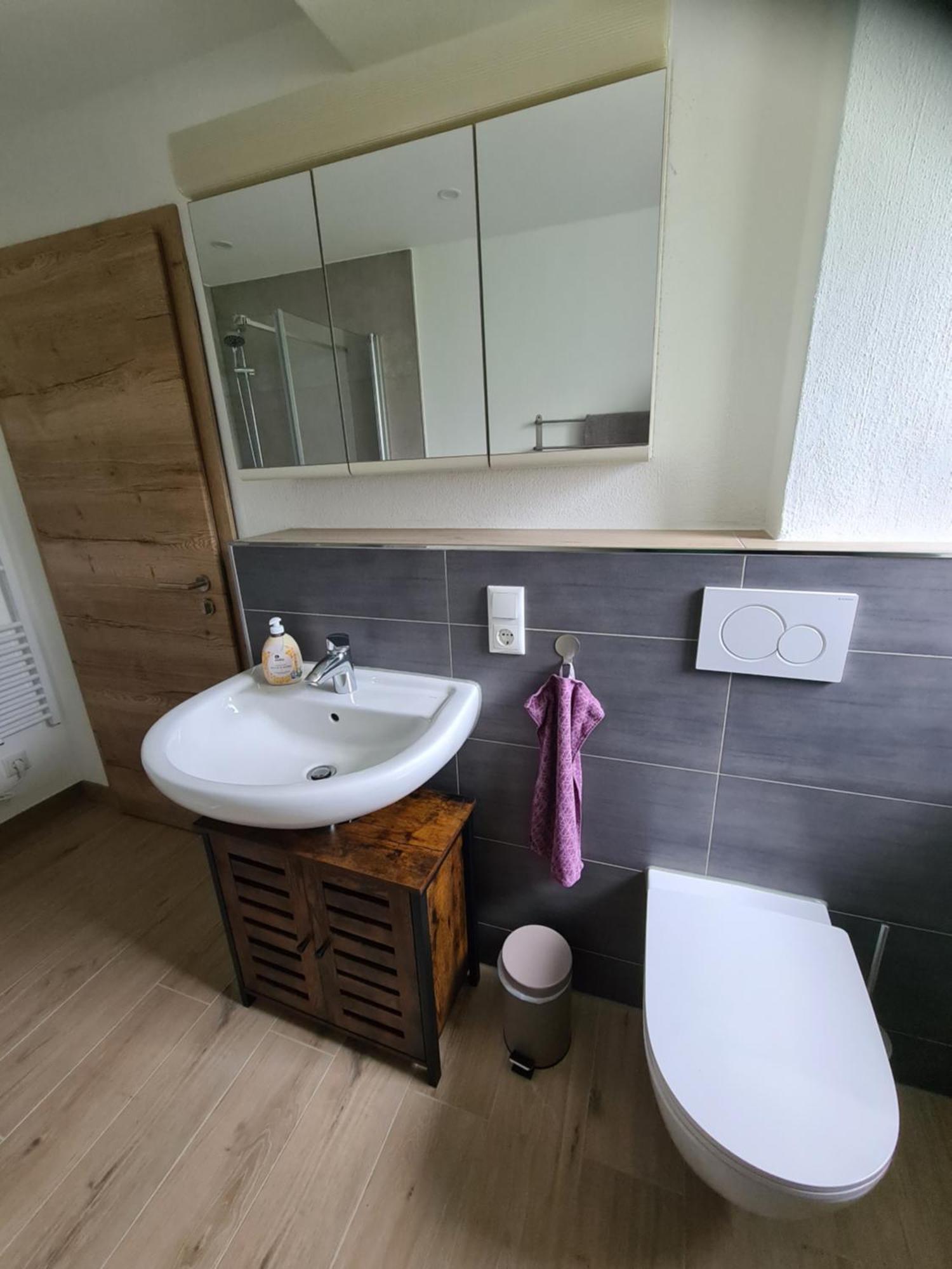 Ferienwohnung Burgblick Pelm エクステリア 写真
